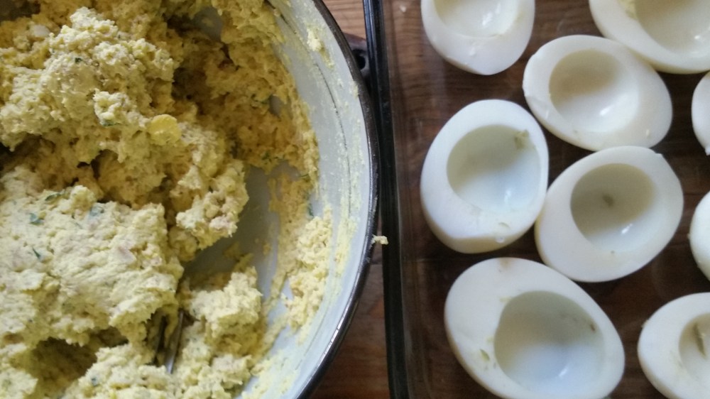 oeufs farcis: French Stuffed Eggs