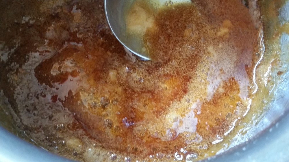 Roselle sour gummy candies