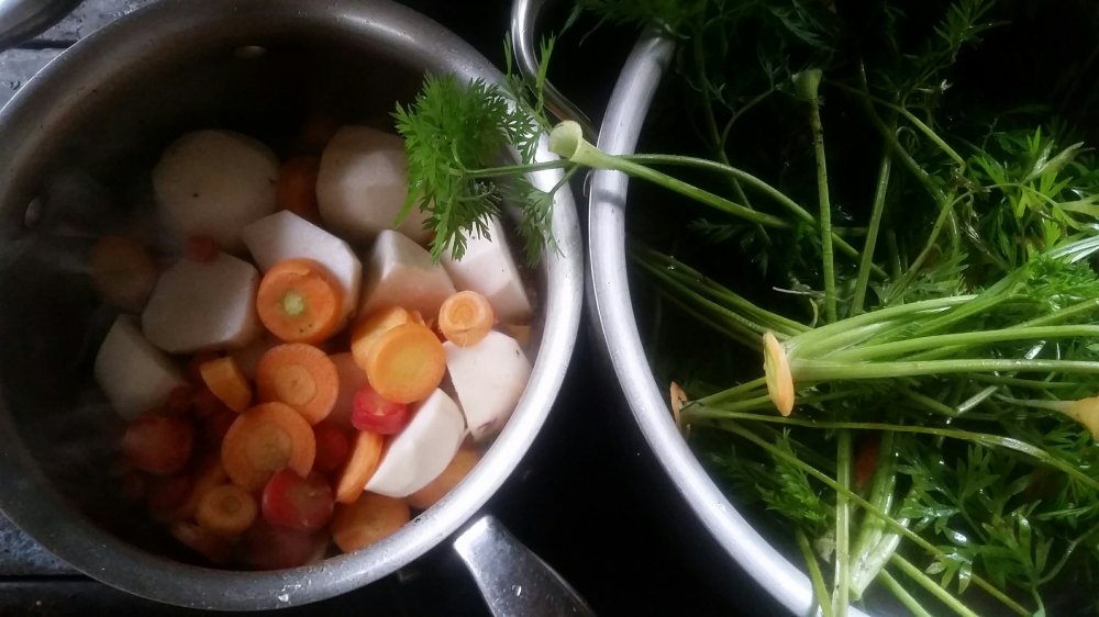 Making broth Chicken pot au feu 7