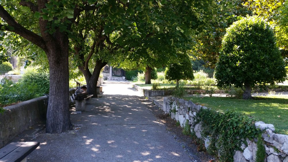 Shady garden Monastary Garden 9