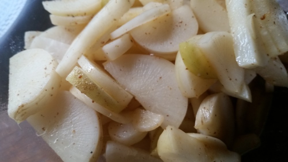 Tangy radish salad 3